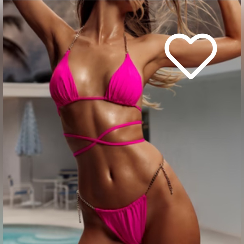 NWT beach bunny bikini Brooklyn top only size XL in hot pink